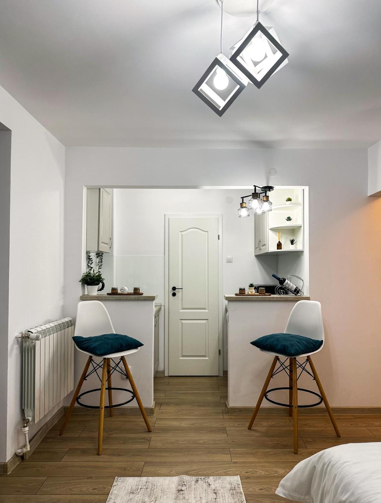 Superior One Bedroom Apartment Unirii Square Bukares Bagian luar foto