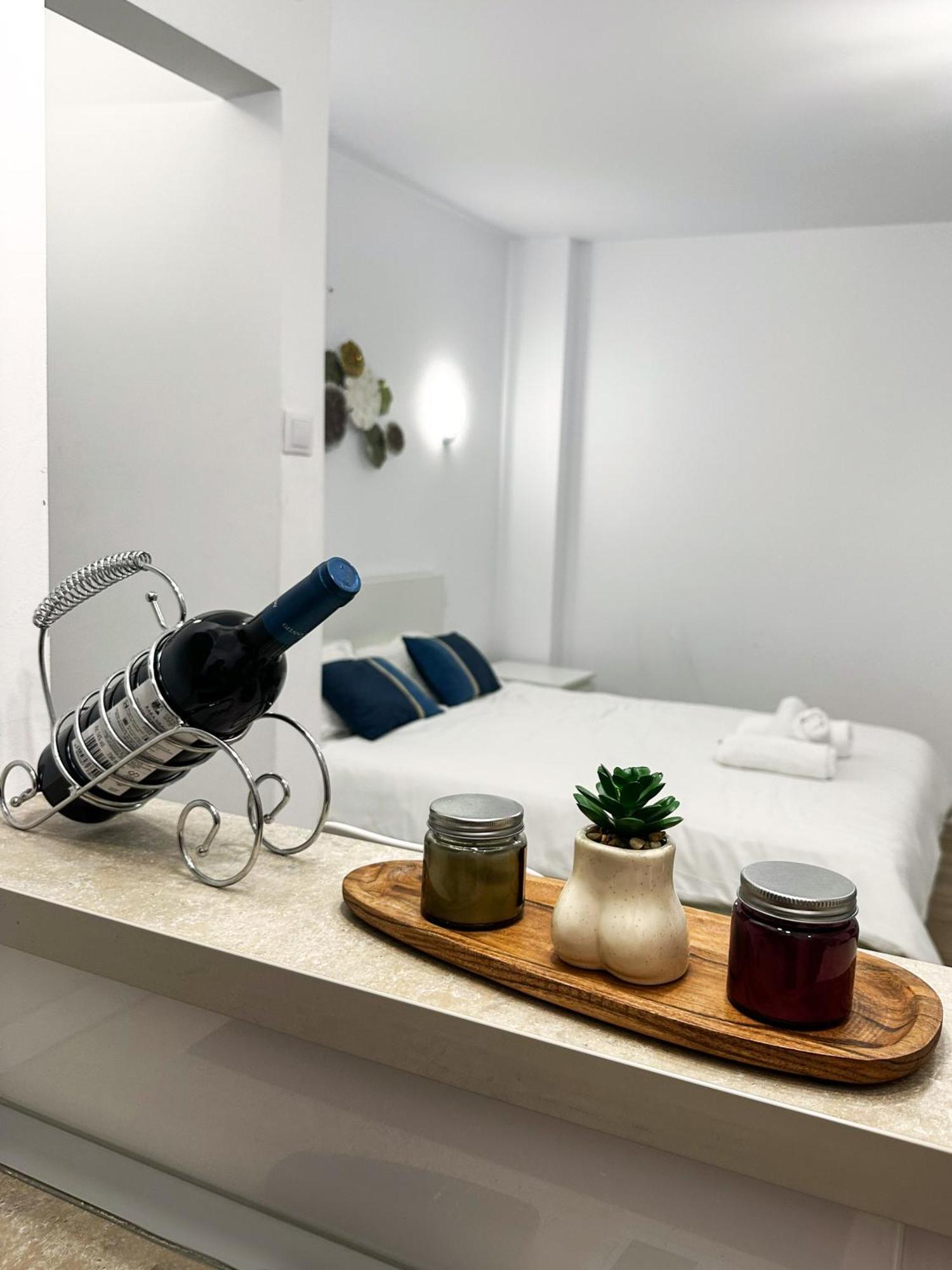 Superior One Bedroom Apartment Unirii Square Bukares Bagian luar foto