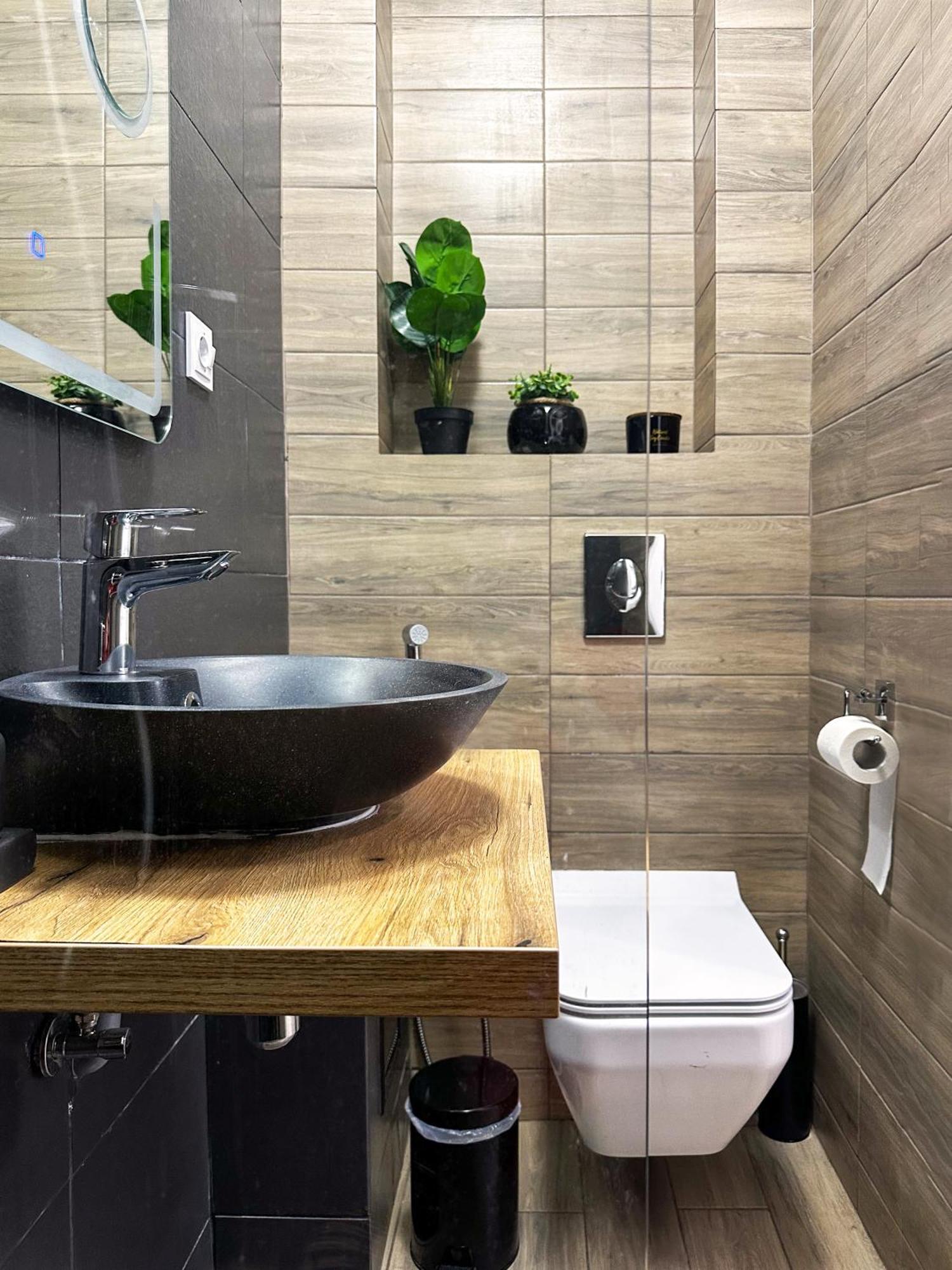 Superior One Bedroom Apartment Unirii Square Bukares Bagian luar foto