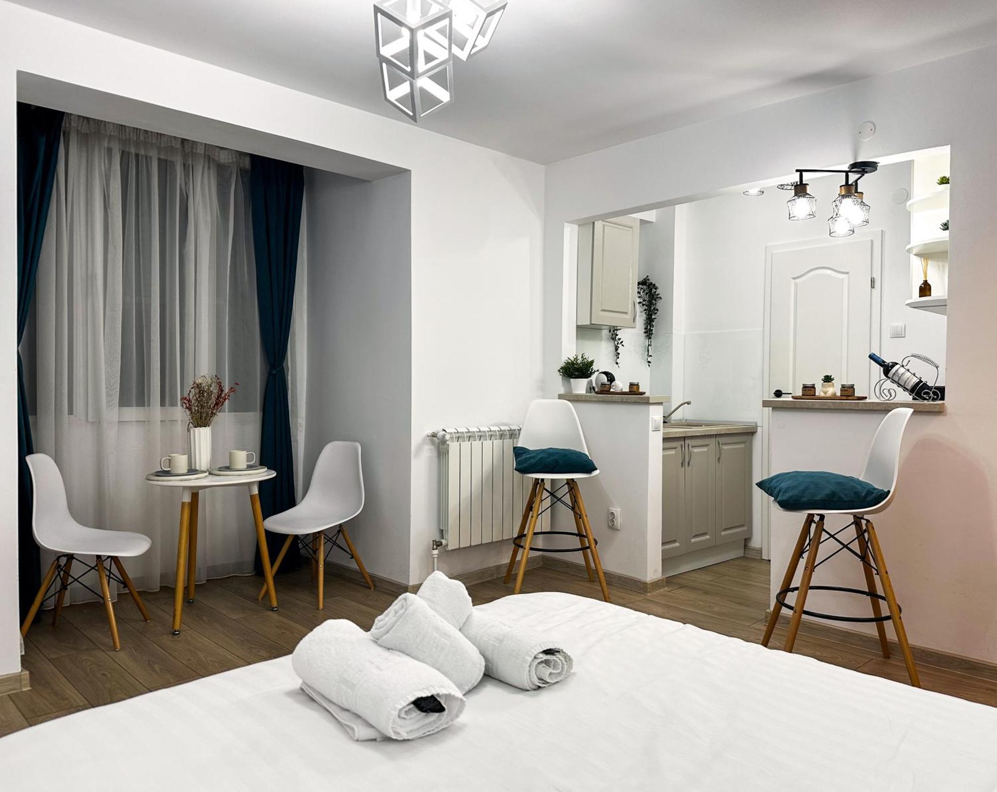 Superior One Bedroom Apartment Unirii Square Bukares Bagian luar foto